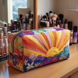 Gesteppte Kosmetiktasche mit Morgenblumen